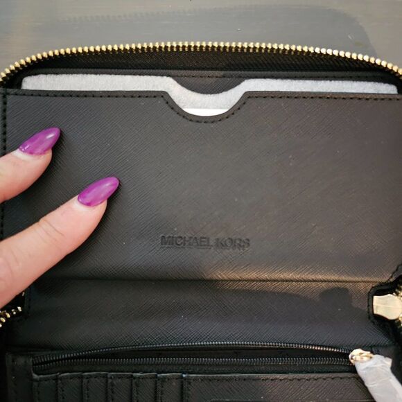 Michael Kors Women's Jet Set Black Pebbled Leather Zip Around Wallet - Picture 10 of 11